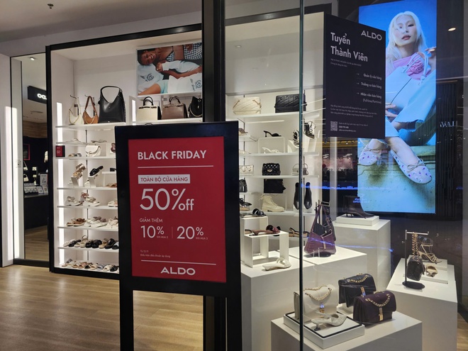 Khám phá Black Friday 2025: Giảm giá sốc từ 50 - 70 % tại TP HCM - Ảnh 11.