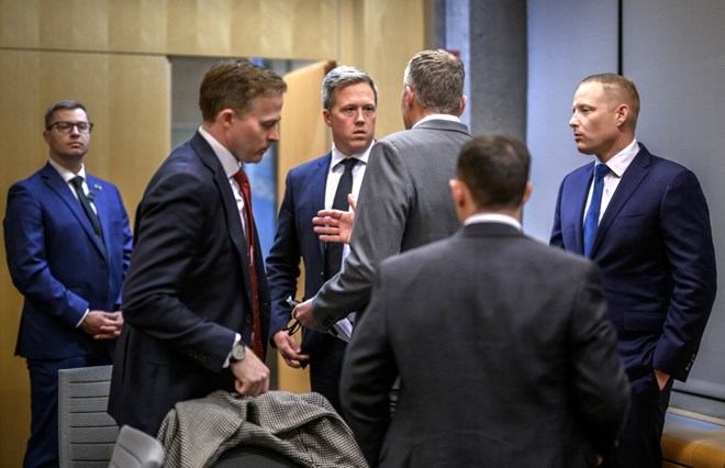 Nga - Mỹ bất ngờ họp bàn, cắt bỏ nhiều điểm trong kế hoạch hòa bình