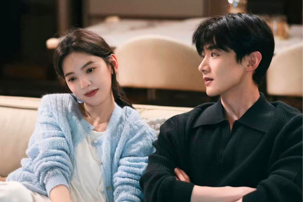 Chương Nhược Nam và Bạch Kính Đình trong “Khó dỗ dành“. Ảnh: Nhà sản xuất