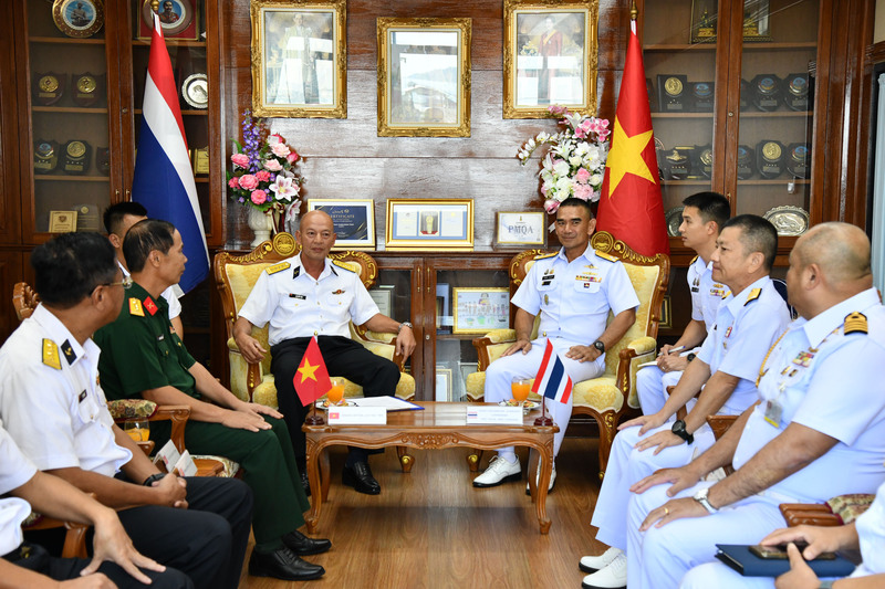 Đoàn công tác Vùng 5 Hải quân nhân dân Việt Nam chào xã giao Bộ Tư lệnh Vùng 1 Hải quân Hoàng gia Thái Lan