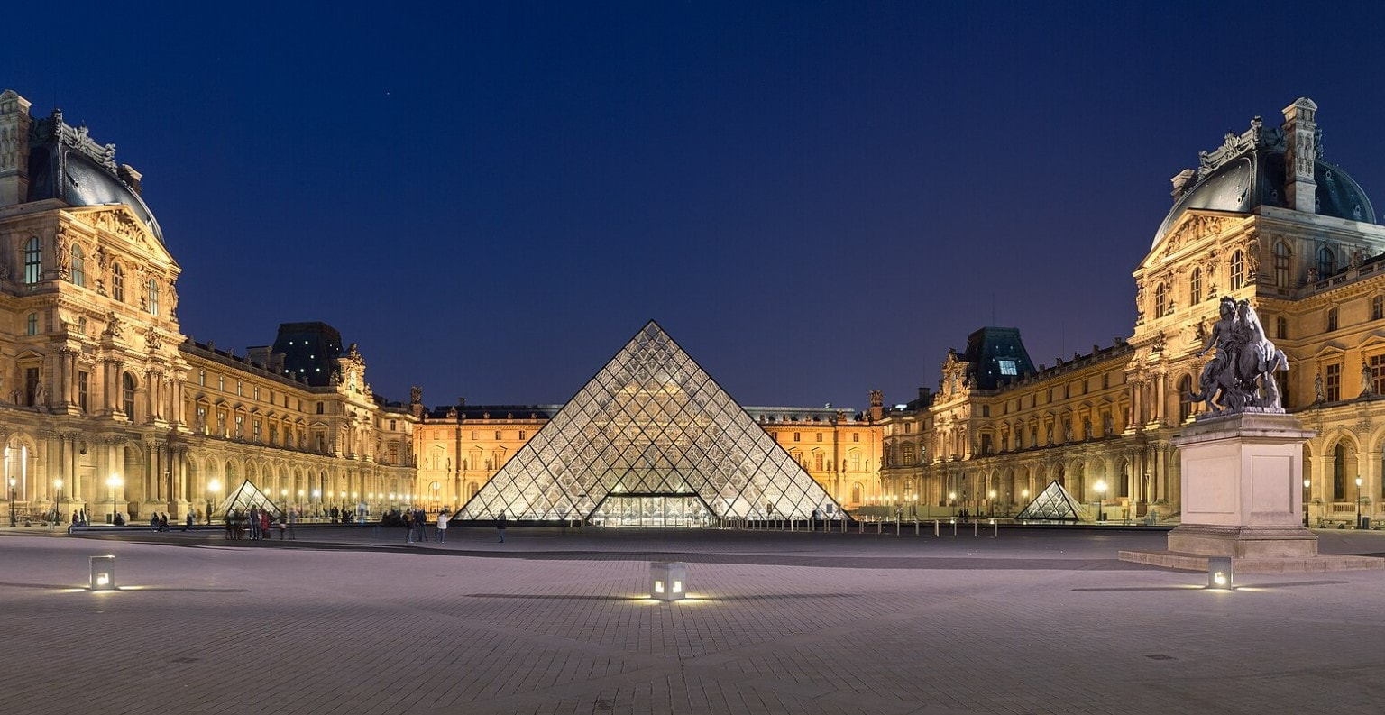 Bảo tàng Louvre ở Paris, Pháp. Ảnh: CC BY-SA 3.0