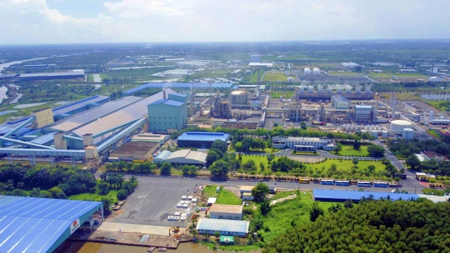 Người cựu binh bền bỉ với những sáng kiến ở Nhà máy Đạm Cà Mau Người cựu binh bền bỉ với những sáng kiến ở Nhà máy Đạm Cà Mau