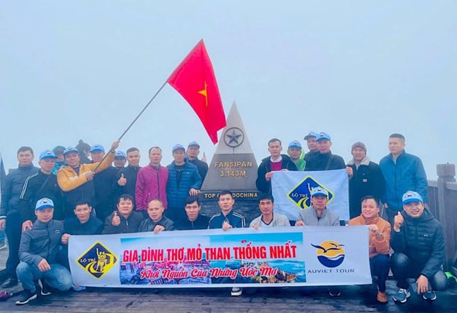 Hơn 1.375 tỉ đồng chăm lo cho thợ mỏ