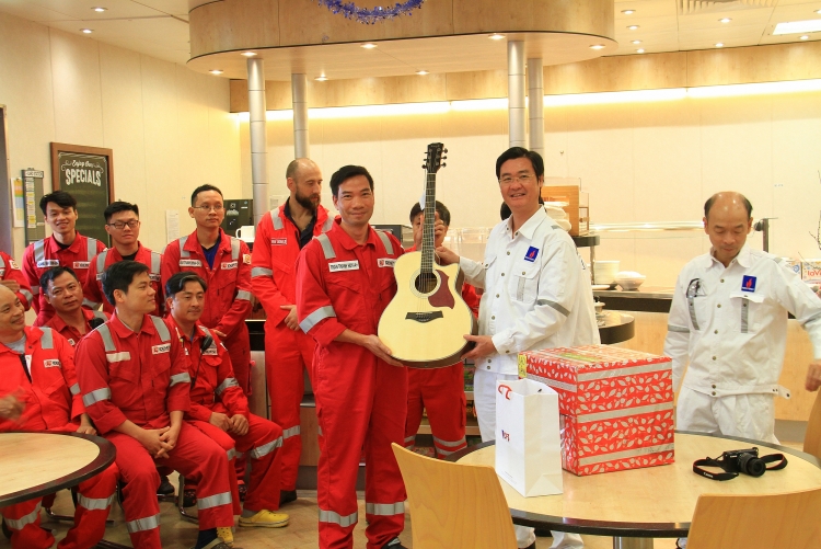 Mùa xuân đầu tiên ở Sao Vàng Mùa xuân đầu tiên ở Sao Vàng