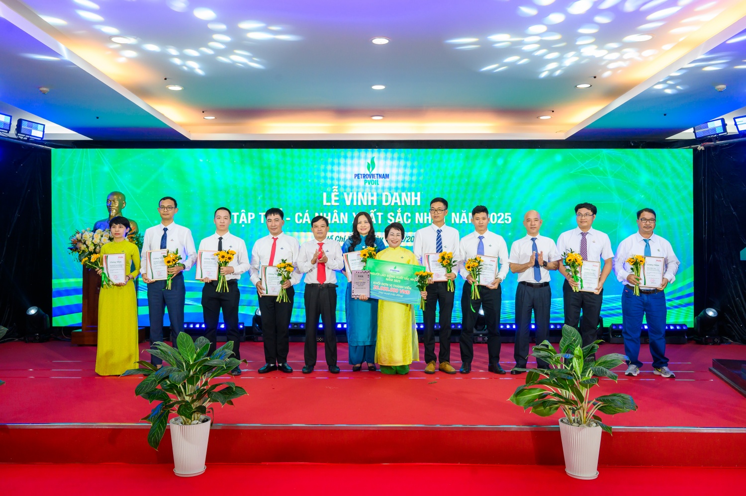 PVOIL Award 2025: Tôn vinh để tạo động lực và truyền cảm hứng PVOIL Award 2025: Tôn vinh để tạo động lực và truyền cảm hứng