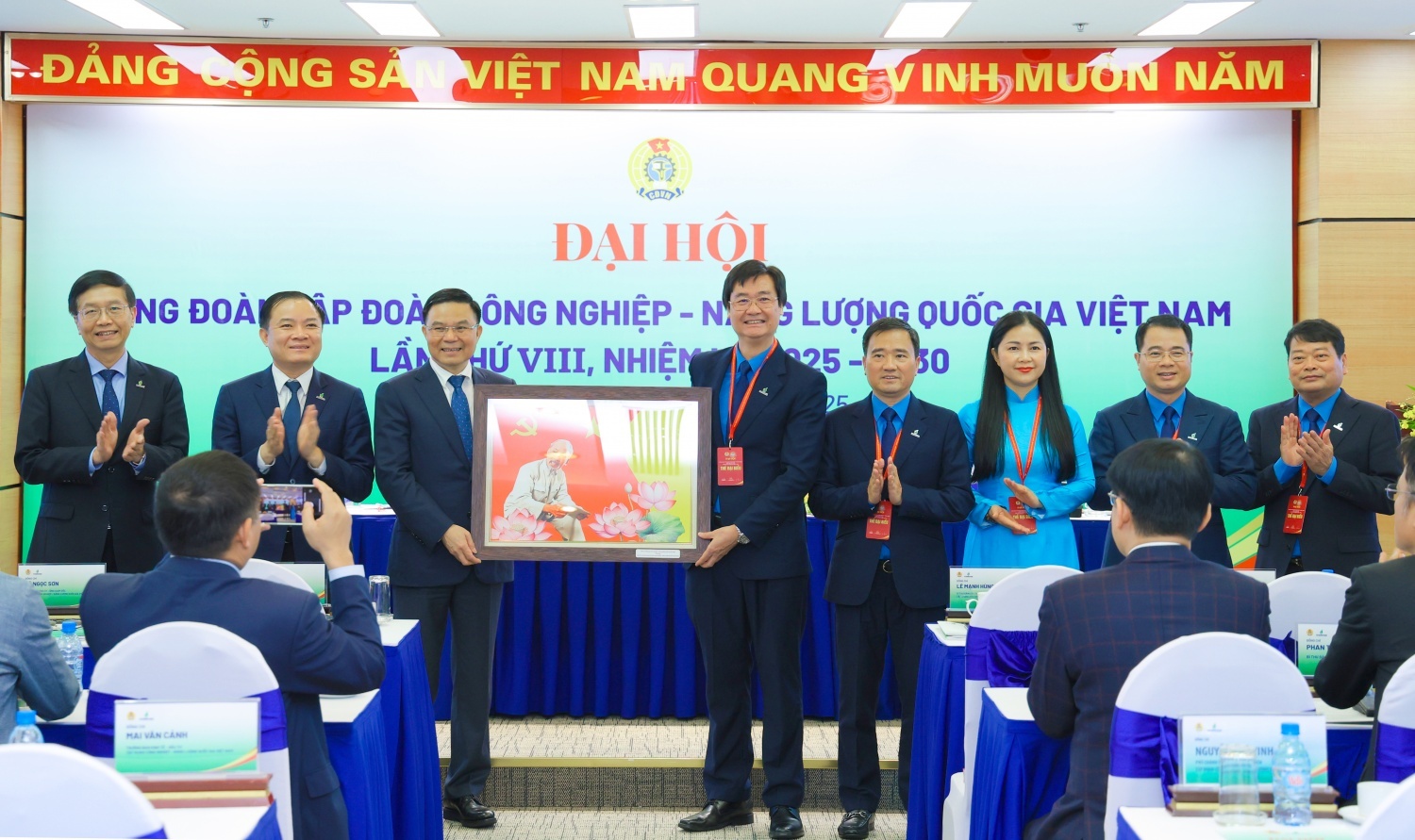 Giữ lửa truyền thống, xây dựng Công đoàn Petrovietnam vững mạnh đồng hành cùng NLĐ phát triển trong kỷ nguyên mới