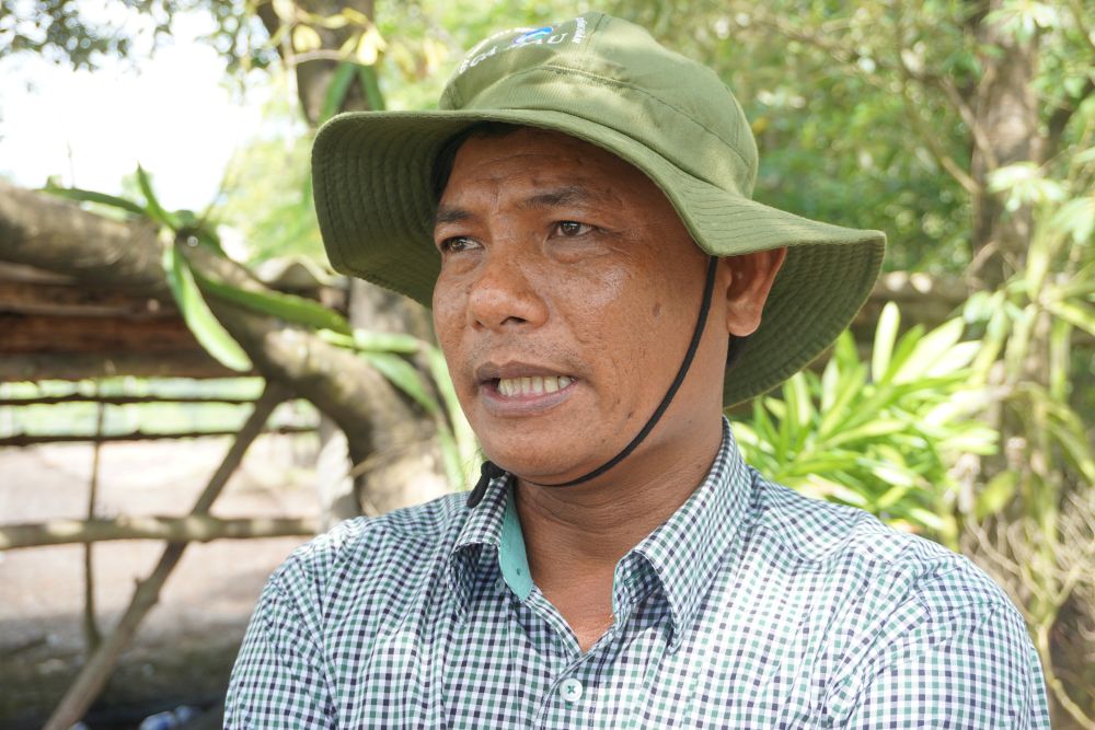 Anh Nguyễn Văn Hôn, người có ý tưởng đầu tiên đưa du khách ngủ dưới nước ở Đất Mũi, Cà Mau. Ảnh: Nhật Hồ