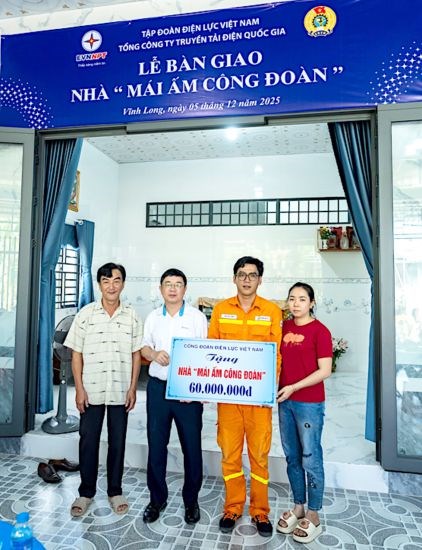 Mang 204 mái ấm đến với đoàn viên khó khăn