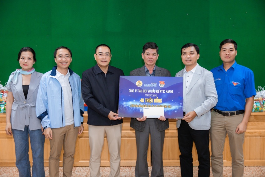 PTSC Marine và hành trình “Trao gửi yêu thương – Ươm mầm tri thức” PTSC Marine và hành trình “Trao gửi yêu thương - Ươm mầm tri thức”