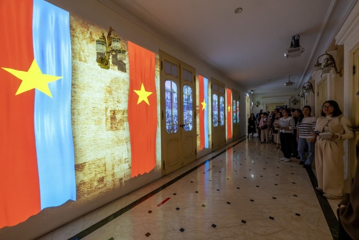 Bên trong Phòng Gương sang trọng tại Nhà hát Lớn