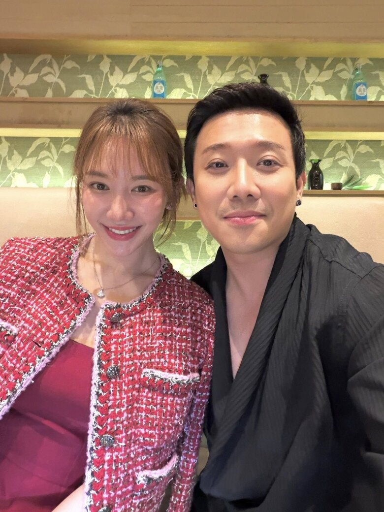 Trấn Thành và Hari Won kỷ niệm 9 năm bên nhau