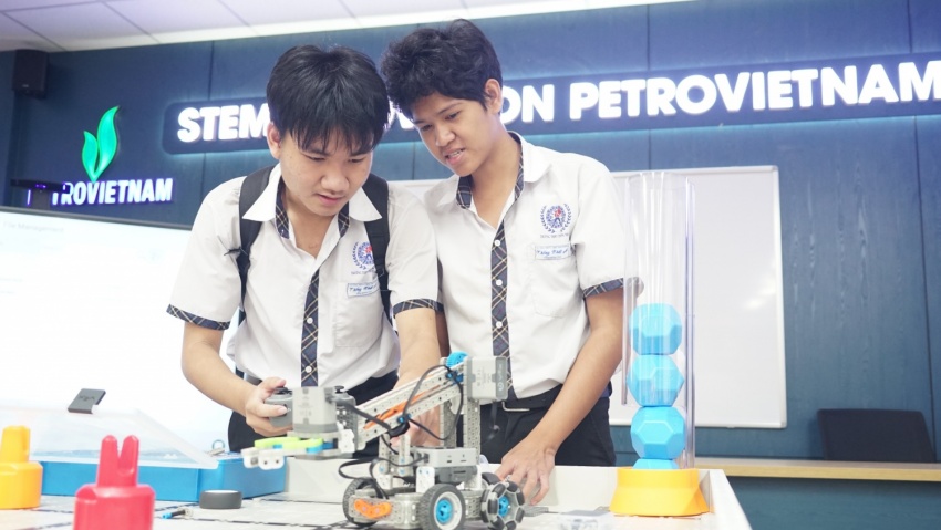 STEM Innovation Petrovietnam: Bệ phóng tư duy khoa học cho học sinh Trường THPT Thống Nhất A