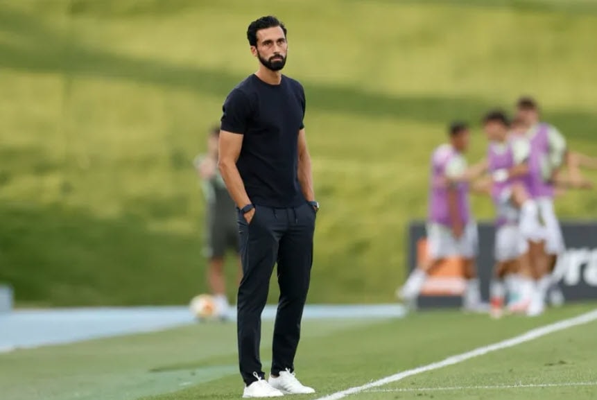 Arbeloa thay Alonso - chọn mô hình Ancelotti