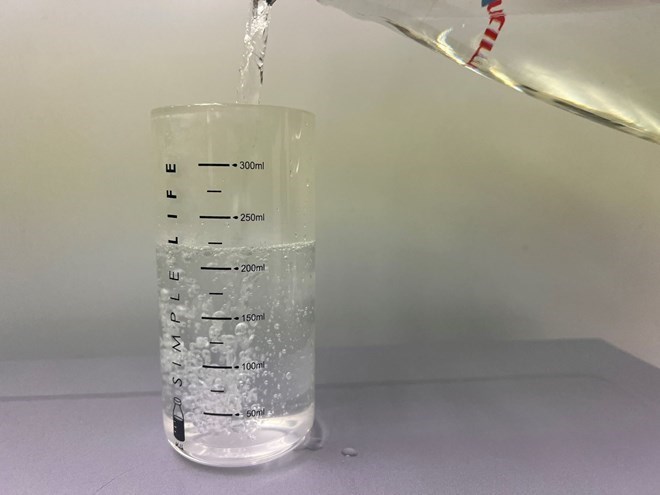 Trào lưu uống nước hydro hỗ trợ sức khỏe gây tranh cãi