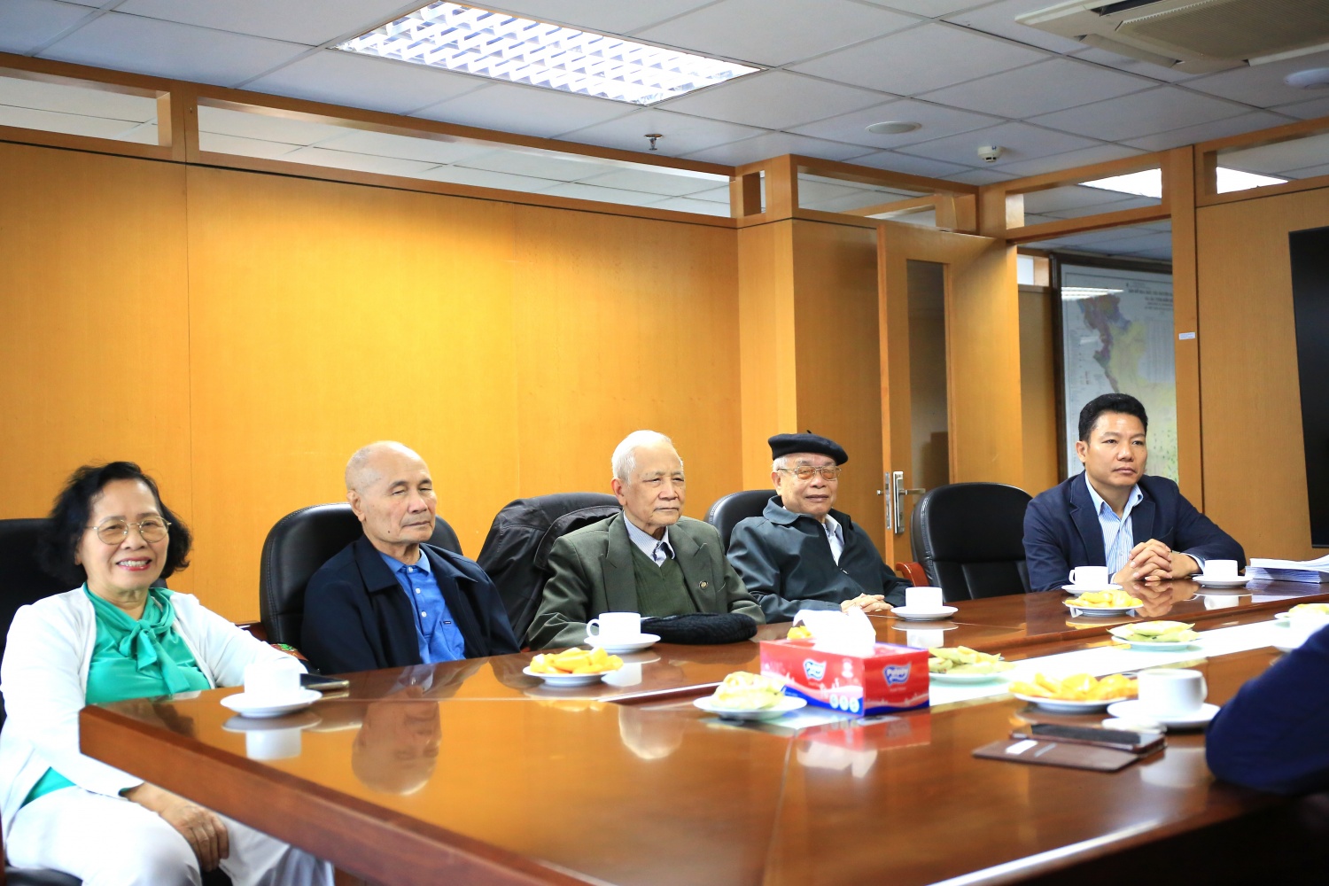 Hội DKVN làm việc cùng lãnh đạo Bộ môn Địa Vật lý (Trường Đại học Mỏ - Địa chất)