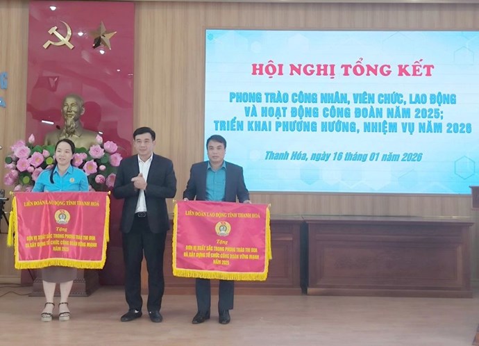 Công đoàn Công ty TNHH Sakurai Việt Nam đạt Cờ thi đua xuất sắc năm 2025