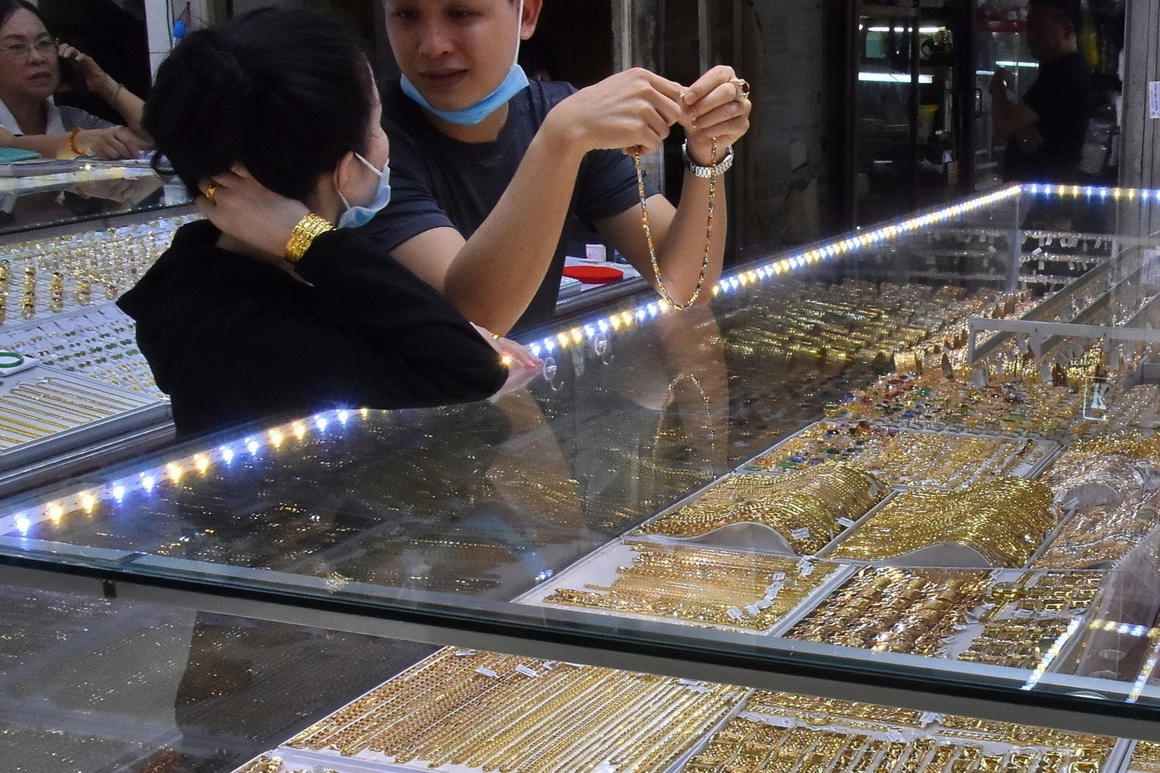 Giá vàng hôm nay 22 1 2026 Từ vàng miếng, vàng nhẫn trong nước và vàng thế giới