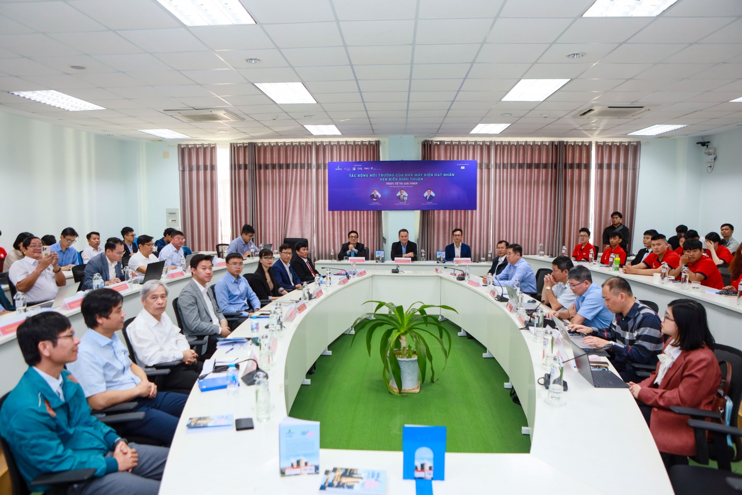 Đảm bảo an toàn môi trường là điều kiện cốt lõi trong việc hình thành nhà máy điện hạt nhân Đảm bảo an toàn môi trường là điều kiện cốt lõi trong việc hình thành nhà máy điện hạt nhân