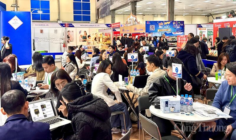 Doanh nghiệp Thái Lan - Việt Nam kết nối giao thương, tìm kiếm cơ hội hợp tác kinh doanh. Ảnh: Diệu Anh