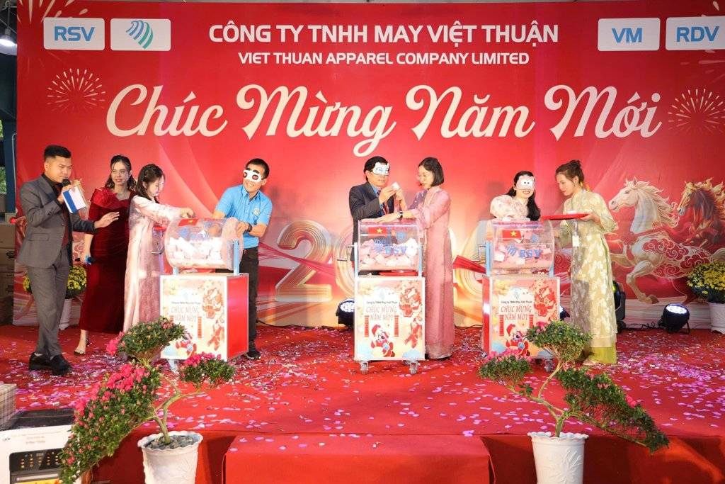 bốc tham trúng thưởng. Ảnh: Diệu Anh