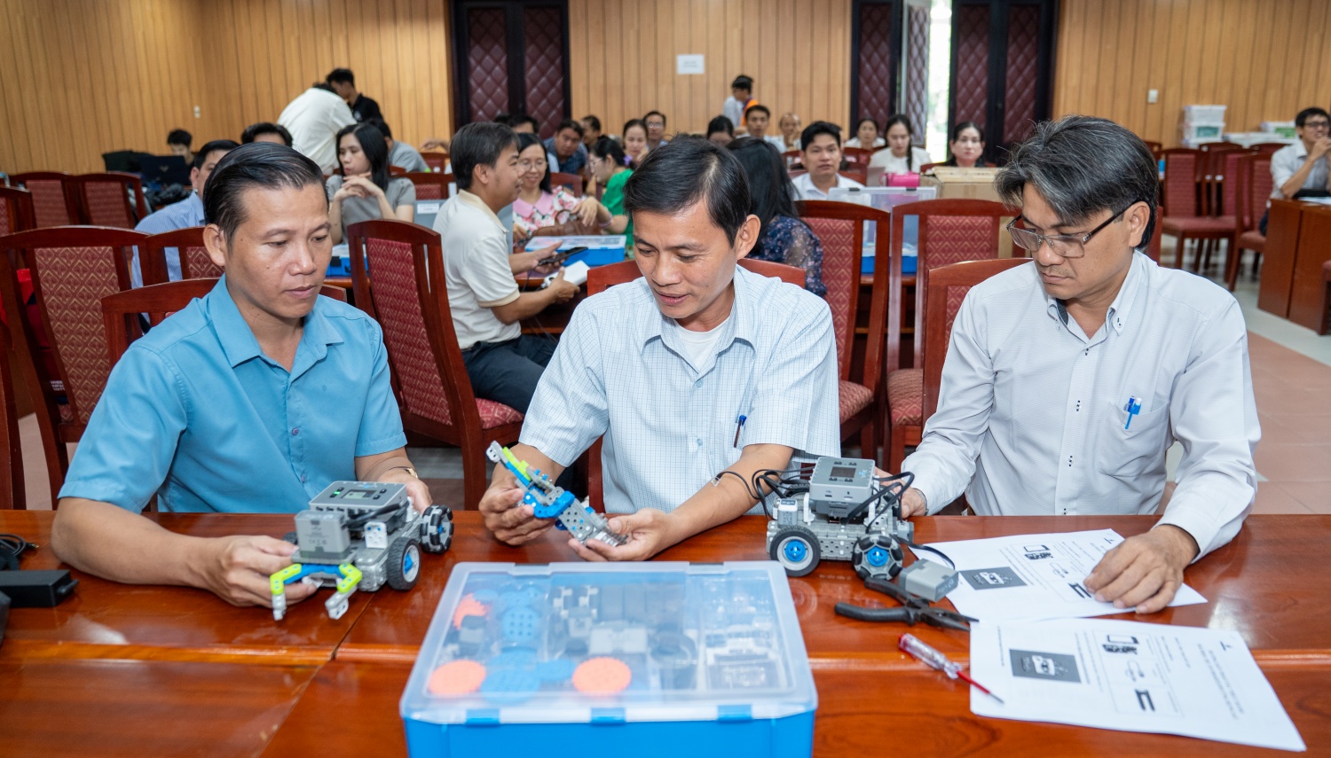 Hơn 190 giáo viên Đông Nam Bộ và ĐBSCL được trang bị kỹ năng triển khai giáo dục STEM