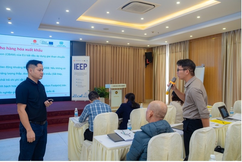 Nâng cao năng lực quản lý năng lượng theo tiêu chuẩn ISO 50001 cho các cán bộ doanh nghiệp sản xuất công nghiệp lớn. Ảnh: Bình An