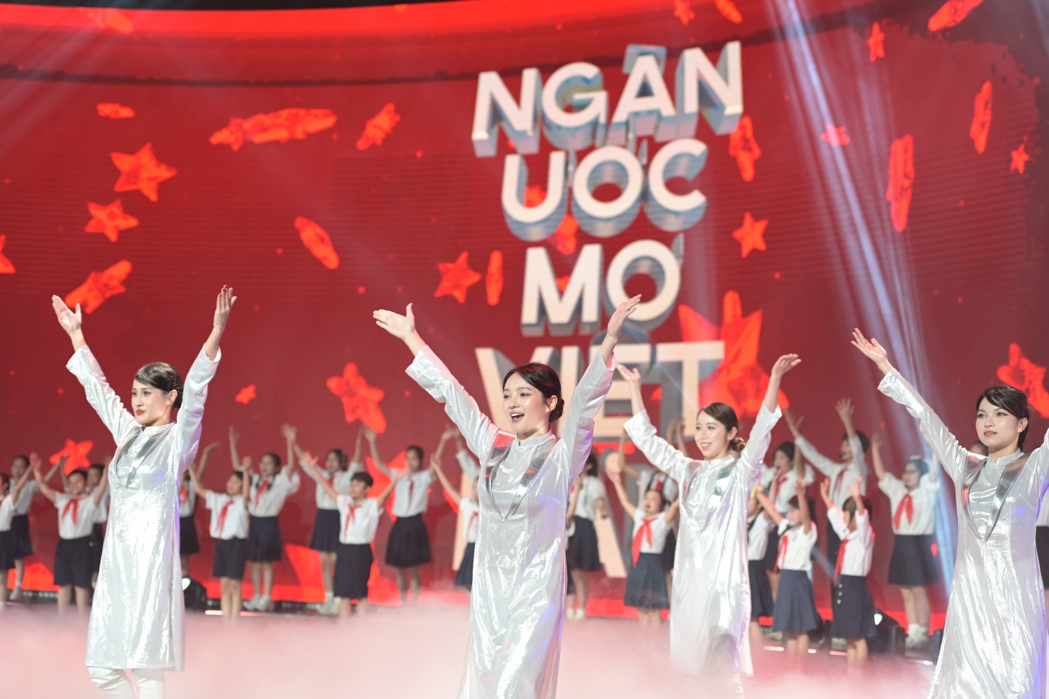 Một chương trình đầy cảm xúc, một hành trình đầy hứng khởi Một chương trình đầy cảm xúc, một hành trình đầy hứng khởi