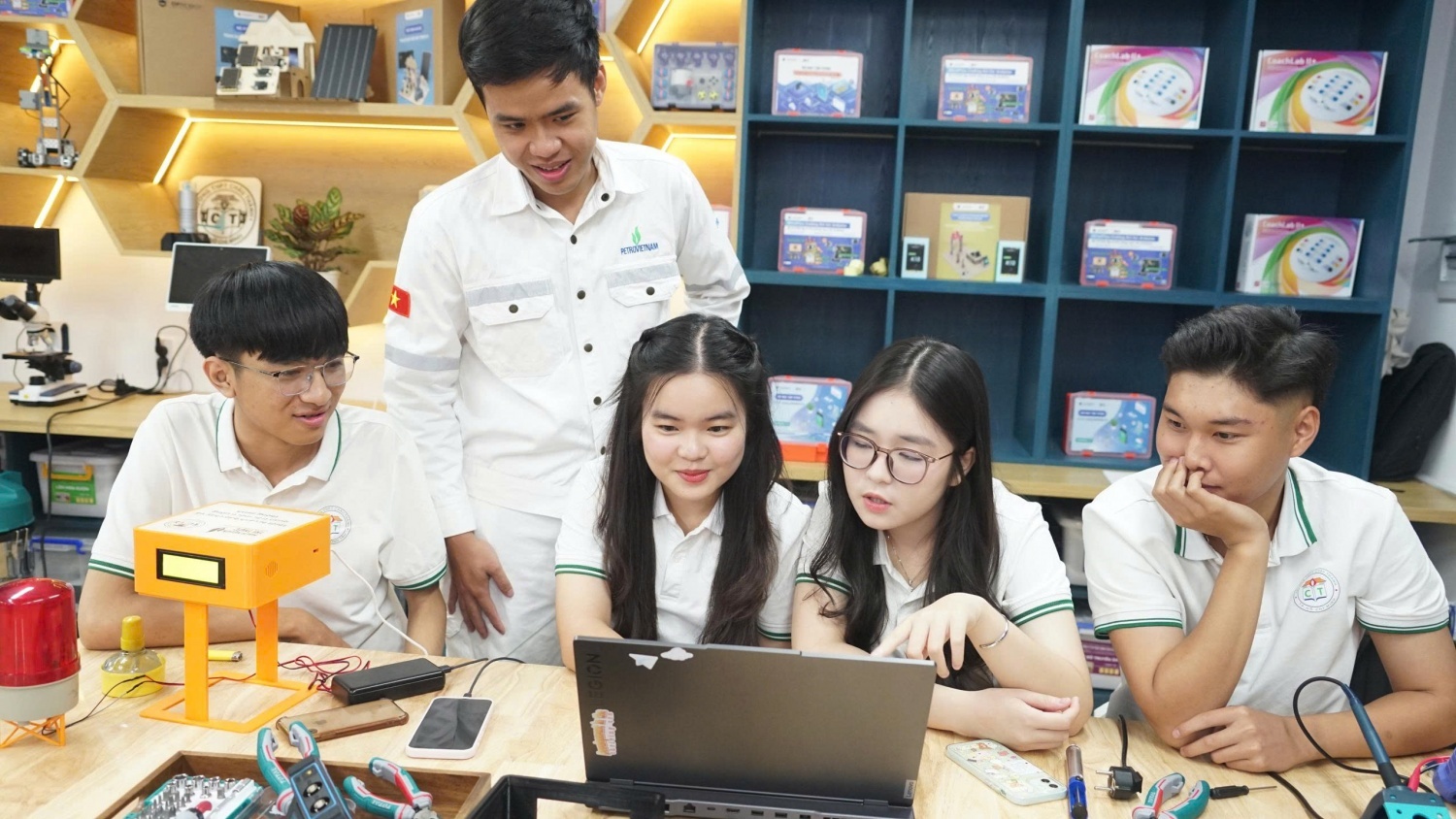 Mạch nguồn tri thức cho nhân lực khoa học - công nghệ quốc gia Mạch nguồn tri thức cho nhân lực khoa học - công nghệ quốc gia