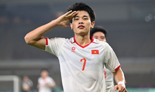 Đình Bắc dẫn đầu hai cuộc bình chọn của AFC