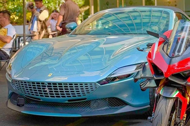 Siêu xe mui trần Ferrari Roma Spider thứ hai tại Việt Nam