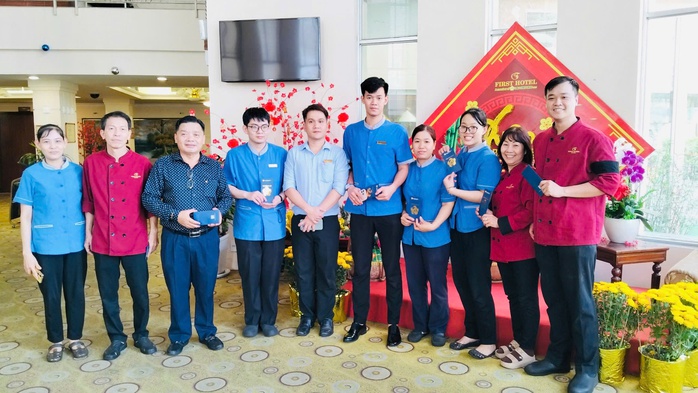 Động viên lao động đặc thù làm việc trong những ngày Tết Bính Ngọ - Ảnh 2.