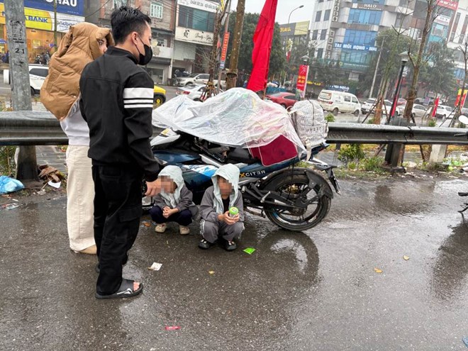 Sau nghỉ Tết, nhiều công nhân gặp khó khăn khi bắt xe khách trở lại làm việc