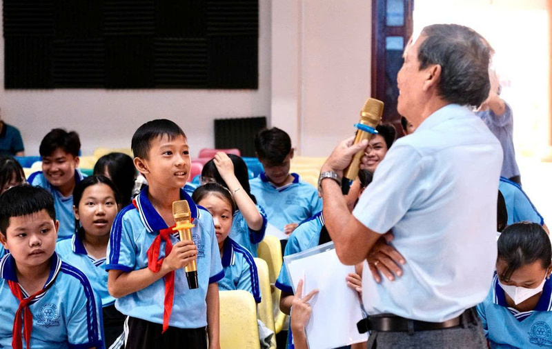 Các công ty điện lực trực thuộc EVNSPC đẩy mạnh tuyên truyền tiết kiệm điện trong các trường học. Ảnh: EVNSPC.