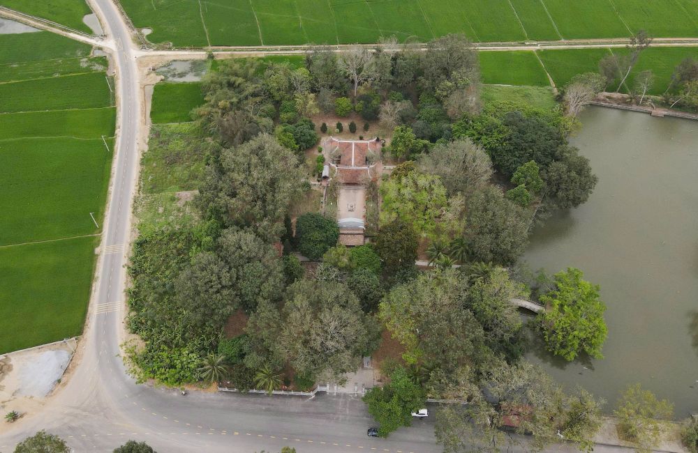 Khu đền thờ Lê Hoàn nhìn từ trên cao. Ảnh: Quách Du