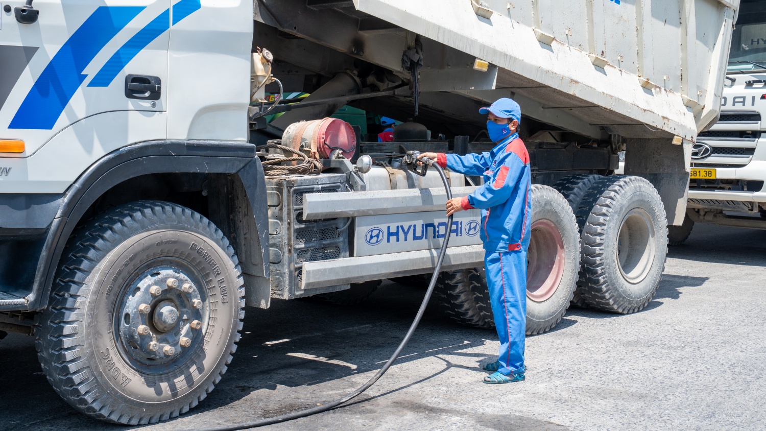 CHXD Phú Hữu   PVOIL: Những “chiến binh” áo xanh làm nên kỳ tích
