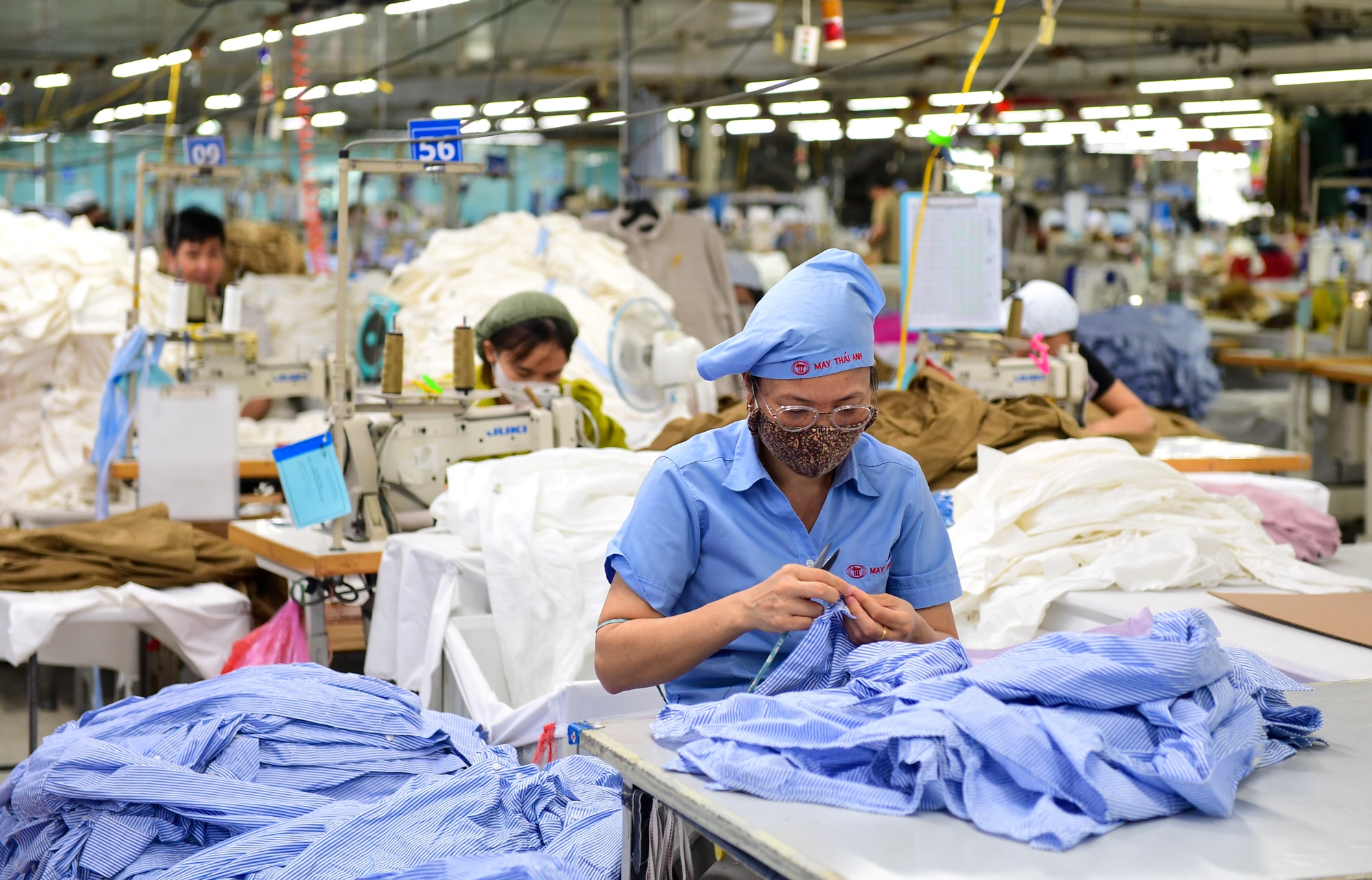 Ngành dệt may có nhiều đóng góp cho tăng trưởng xuất khẩu và tạo công ăn việc làm. Ảnh: Anh Hoàng.