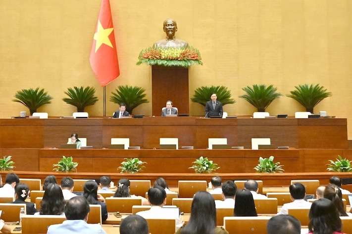 Quang cảnh phiên họp sáng 9.4 Ảnh: Quang Khánh