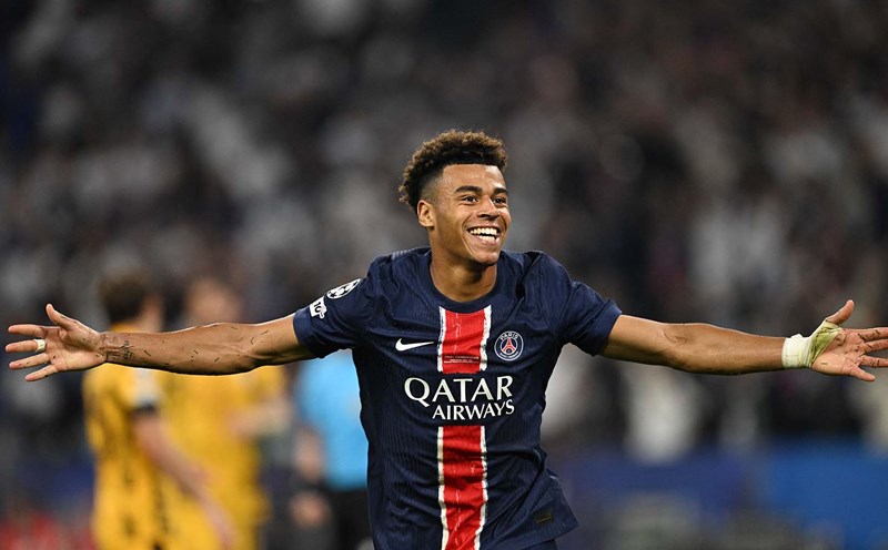 Desire Doue ngày càng chứng minh đẳng cấp không hề thua kém các đàn anh trên tuyển. Ảnh: AFP