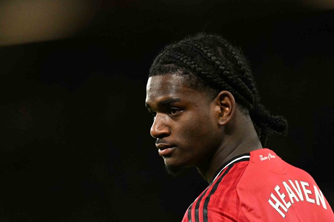 Cặp trung vệ chắp vá mang đến hiệu quả của Man United