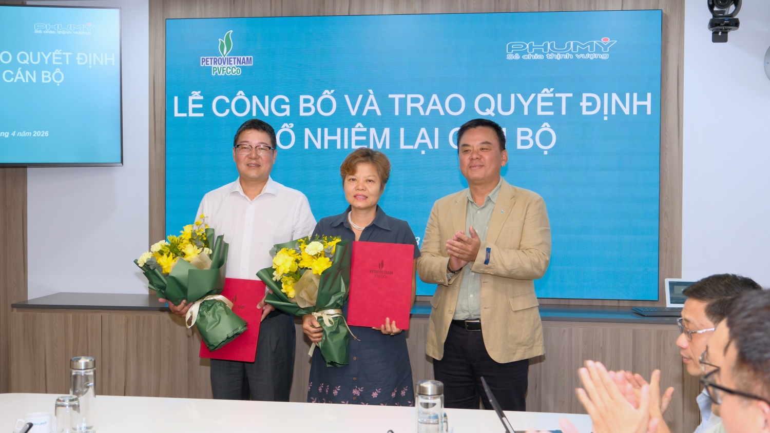 PVFCCo - Phú Mỹ trao quyết định bổ nhiệm lại hai Phó Tổng Giám đốc