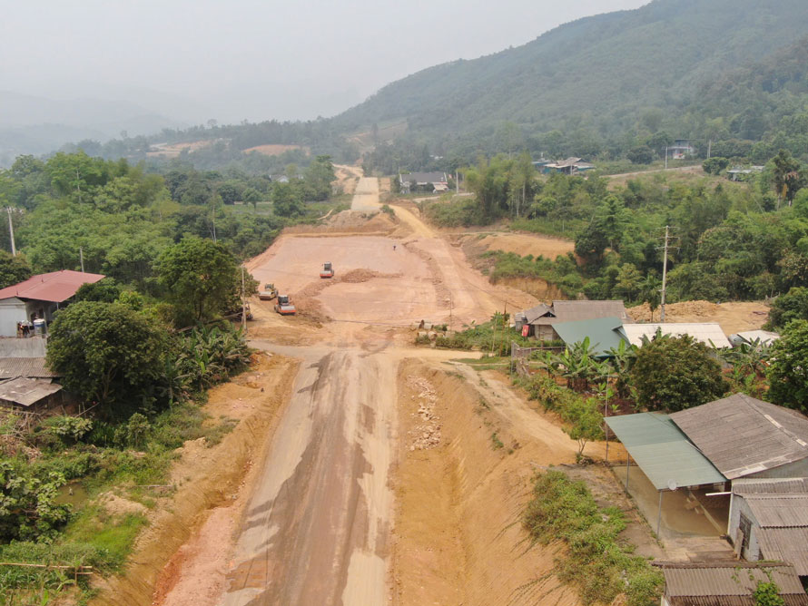 Toàn tuyến bứt tốc thi công sau thời gian dài đình trệ