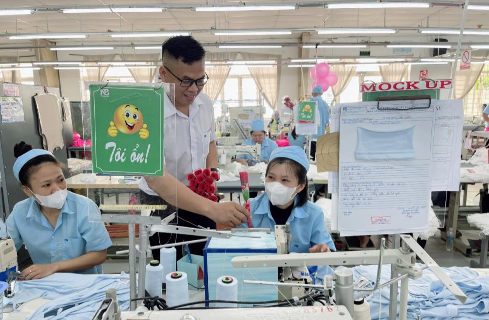 Công đoàn cơ sở quan tâm chăm lo đoàn viên, người lao động vào các dịp lễ, tết và những ngày đặc biệt. Ảnh: Hòa Nguyễn