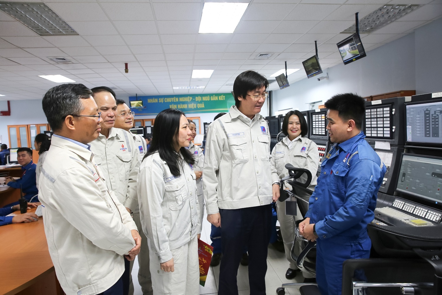 Petrovietnam tiếp nối truyền thống vẻ vang, viết tiếp bản hùng ca lao động sáng tạo