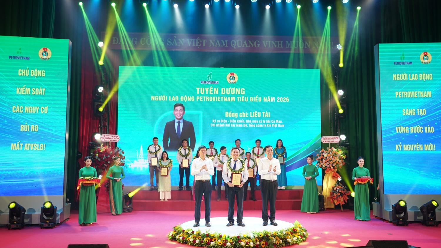 Anh Liêu Tài - Kỹ sư Điện - Điều khiển, Nhà máy xử lý khí Cà Mau, Chi nhánh Khí Tây Nam Bộ