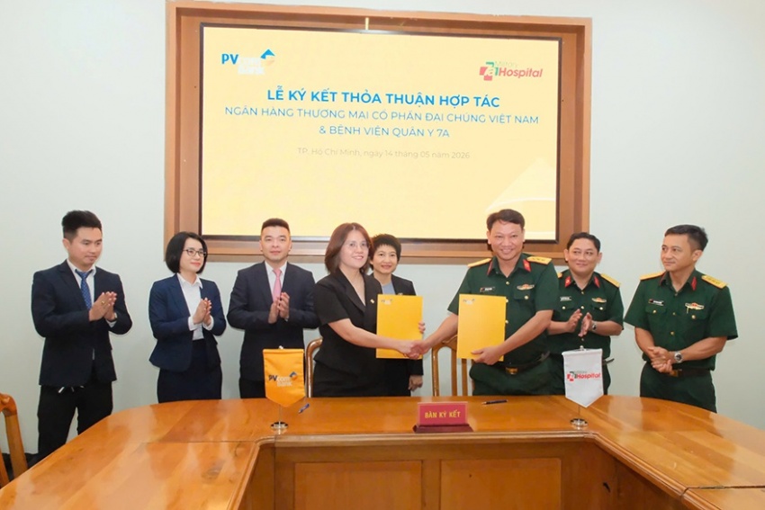 PVcomBank ký kết hợp tác toàn diện với Bệnh viện Quân y 7A, thúc đẩy chuyển đổi số trong lĩnh vực y tế PVcomBank ký kết hợp tác toàn diện với Bệnh viện Quân y 7A, thúc đẩy chuyển đổi số trong lĩnh vực y tế