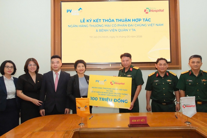 PVcomBank ký kết hợp tác toàn diện với Bệnh viện Quân y 7A, thúc đẩy chuyển đổi số trong lĩnh vực y tế PVcomBank ký kết hợp tác toàn diện với Bệnh viện Quân y 7A, thúc đẩy chuyển đổi số trong lĩnh vực y tế