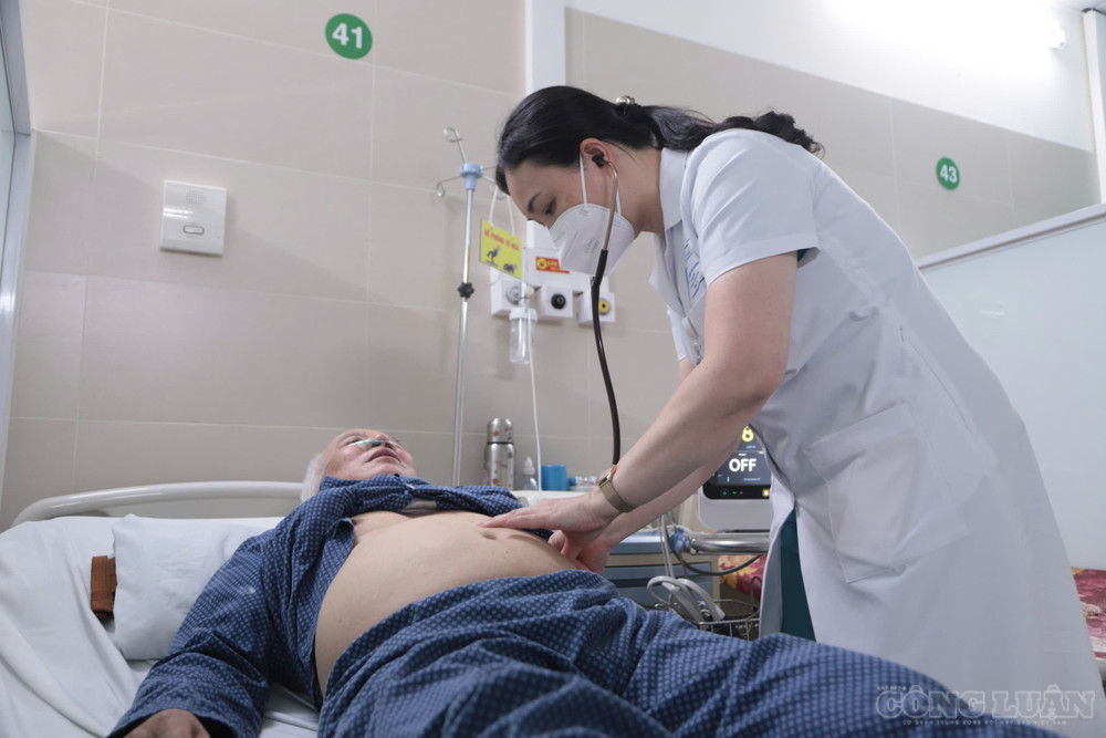 Một trong những bất cập lớn hiện nay, theo bác sĩ Nguyễn Thu Hường, là tình trạng thiếu liên thông dữ liệu giữa các cơ sở y tế. clo_br_z7843289623642-e096c1c917db3c8c0d6fffd3a1da9f22.jpg