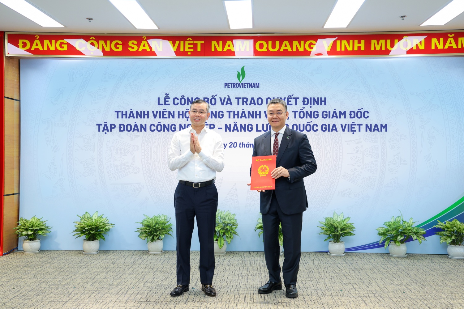 CEO Petrovietnam: Kỳ vọng và trách nhiệm CEO Petrovietnam: Kỳ vọng và trách nhiệm
