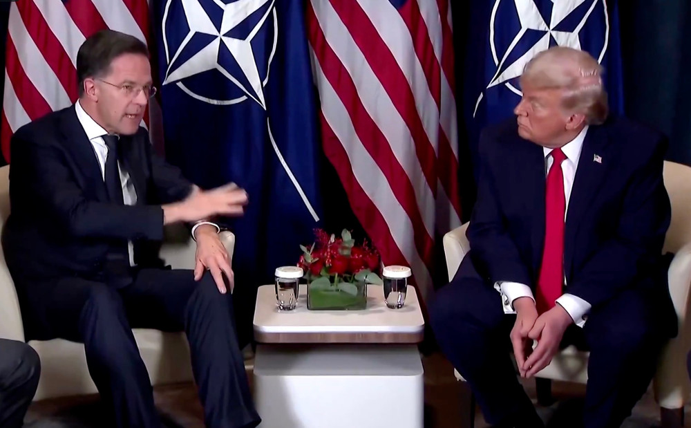 Tổng thống Mỹ Donald Trump hội đàm với Tổng thư ký NATO Mark Rutte ngày 22/1 tại Davos, Thuỵ Sĩ. Ảnh chụp màn hình. screenshot-2026-01-23-at-16.07.25.jpg