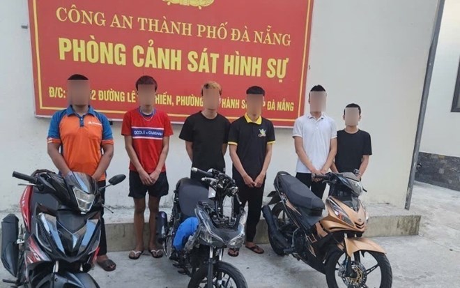 Nhóm thiếu niên mang kiếm truy đuổi đánh người, trách nhiệm từ gia đình